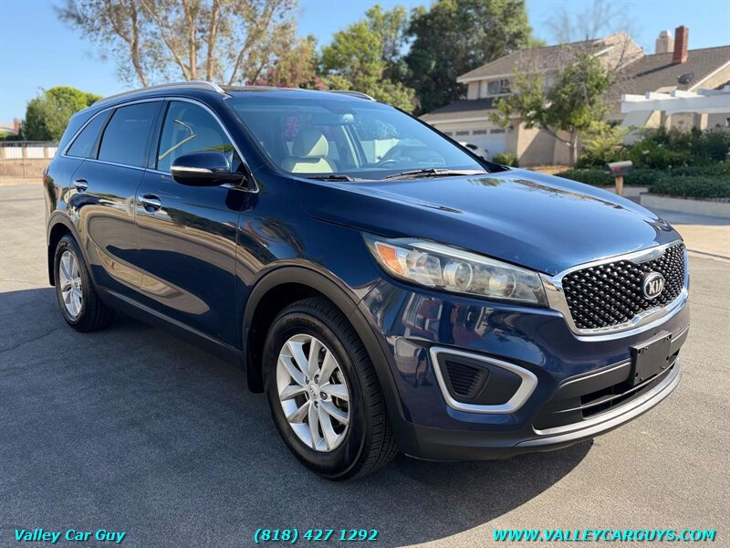 Used 2018 Kia Sorento FWD image 3
