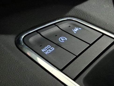Certified 2023 Cadillac Escalade Premium Luxury AWD/4WD image 30