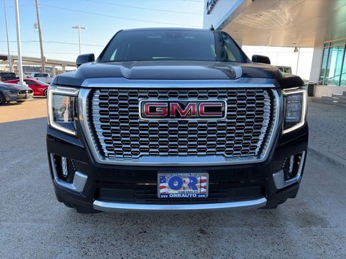 Used 2023 GMC Yukon XL Denali image 2