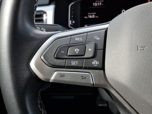 Used 2022 Volkswagen Atlas SE image 16