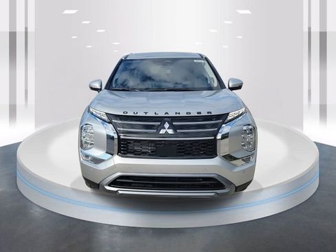 New 2026 Mitsubishi Outlander SE image 2