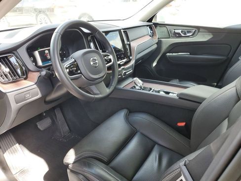 Certified 2023 Volvo XC60 B5 Ultimate w/ Protection Package image 16