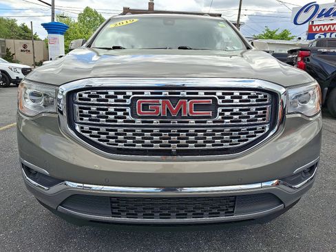 Used 2019 GMC Acadia Denali w/ Technology Package AWD/4WD image 8