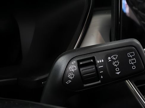Used 2025 Ford Escape Platinum AWD/4WD image 18
