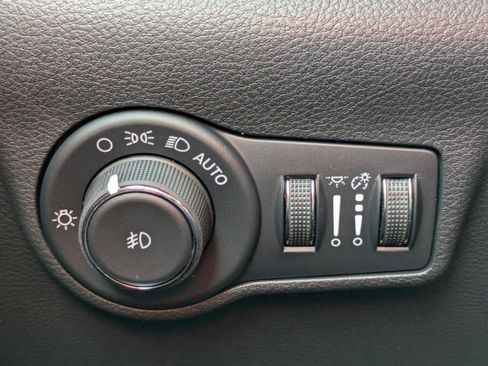 New 2026 Jeep Compass Latitude image 27