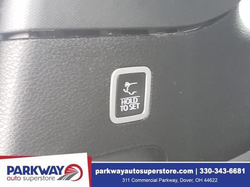 Used 2023 Jeep Wagoneer 4WD w/ Premium Group I image 9