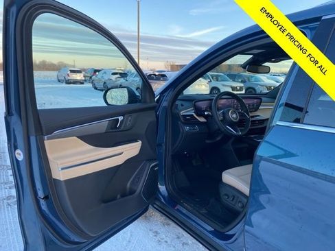 New 2025 Buick Enclave Preferred w/ LPO, Floor Liner Package image 12
