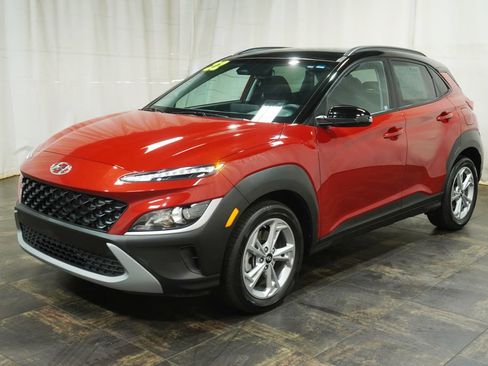 Used 2022 Hyundai Kona SEL w/ Cargo Package AWD/4WD image 2