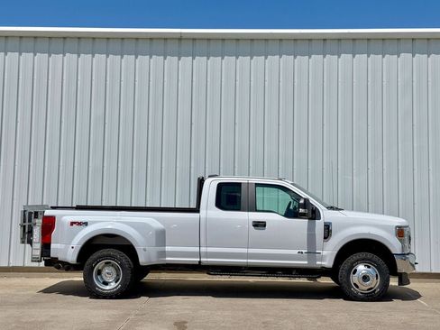 Used 2020 Ford F350 XL w/ STX Appearance Package AWD/4WD image 7