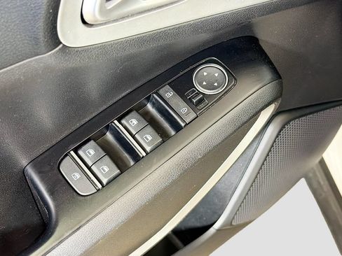Used 2024 Kia Soul LX FWD image 18