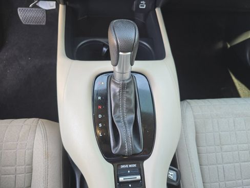 Certified 2025 Honda HR-V LX image 19