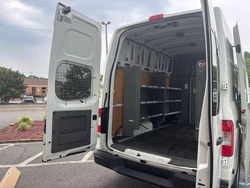 Used 2021 Nissan NV 2500 SV w/ Back Door Glass Package RWD image 25