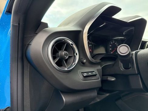 Used 2022 Chevrolet Camaro ZL1 image 23