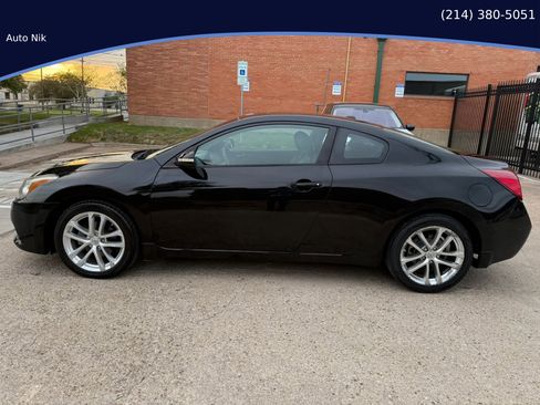 Used 2010 Nissan Altima 3.5 SR w/ Leather Pkg FWD image 6