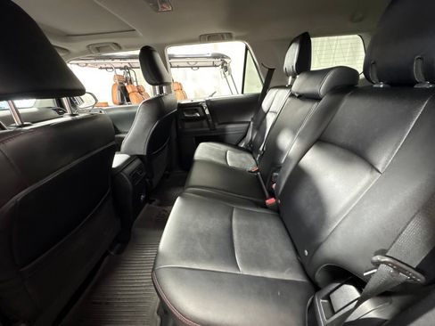 Used 2022 Toyota 4Runner TRD Off-Road Premium AWD/4WD image 27