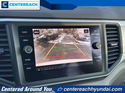 Used 2020 Volkswagen Atlas SE w/ Towing Package image 26