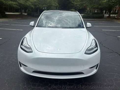 Used 2023 Tesla Model Y Long Range AWD/4WD image 4
