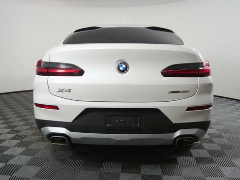 Used 2025 BMW X4 xDrive30i AWD/4WD image 4