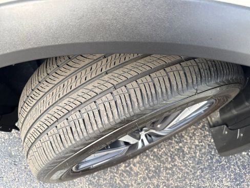 Certified 2025 INFINITI QX60 Sensory image 28