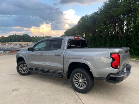 Used 2024 Chevrolet Colorado LT w/ LT Convenience Package II RWD image 13