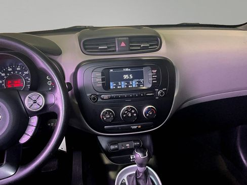 Used 2017 Kia Soul FWD image 9