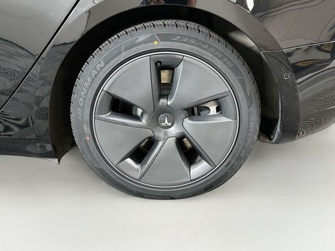 Used 2021 Tesla Model 3 Standard Range Plus RWD image 11