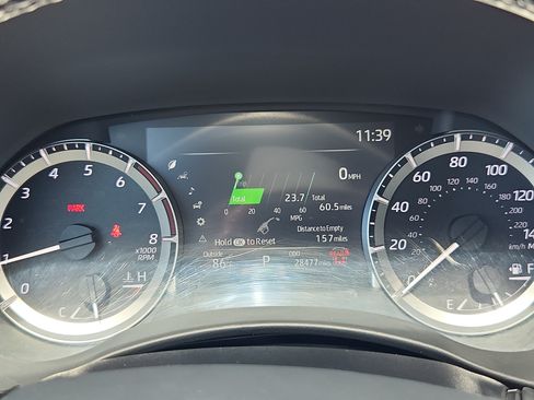 Used 2025 Toyota Highlander XLE AWD/4WD image 21