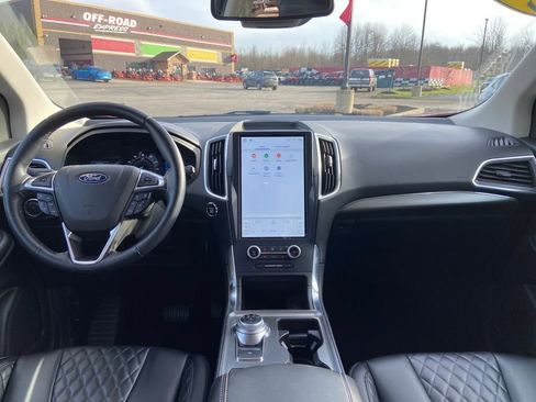 Used 2023 Ford Edge Titanium image 20