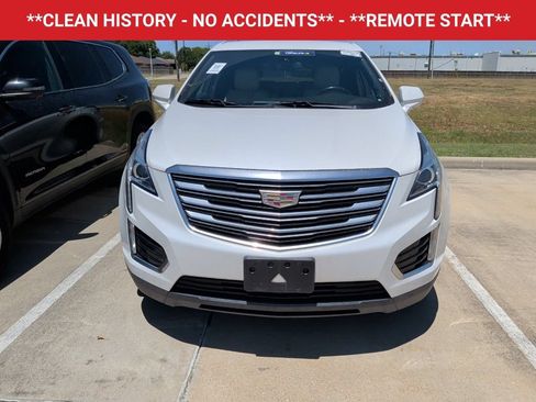 Used 2019 Cadillac XT5 FWD image 2