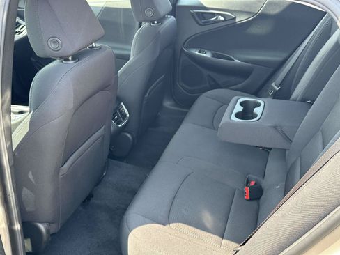 Certified 2022 Chevrolet Malibu LT FWD image 11