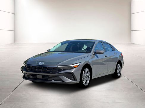 New 2026 Hyundai Elantra Limited image 1
