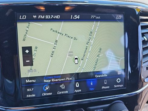 Certified 2022 Jeep Grand Cherokee Laredo X AWD/4WD image 24