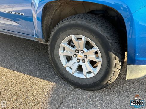 Used 2022 Chevrolet Colorado LT w/ Safety Package RWD image 6