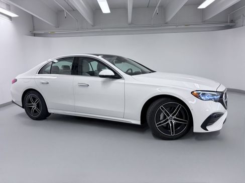 Used 2025 Mercedes-Benz E 350 4MATIC Sedan w/ Winter Package image 9