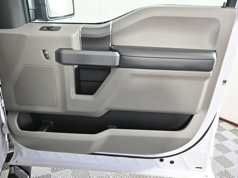 Used 2020 Ford F150 XLT w/ Equipment Group 302A Luxury AWD/4WD image 13