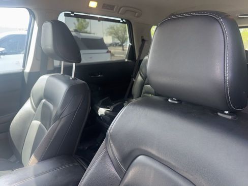 Used 2023 Nissan Pathfinder SL image 11