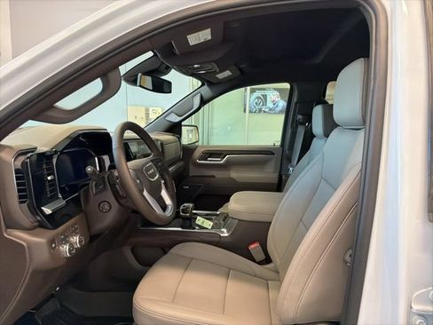 New 2026 GMC Sierra 1500 SLT w/ SLT Premium Package AWD/4WD image 14