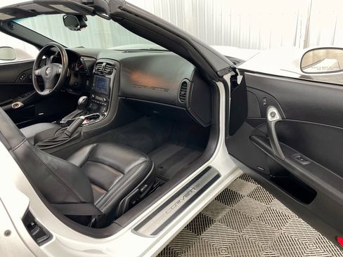 Used 2010 Chevrolet Corvette Convertible w/ Preferred Equipment Group image 36