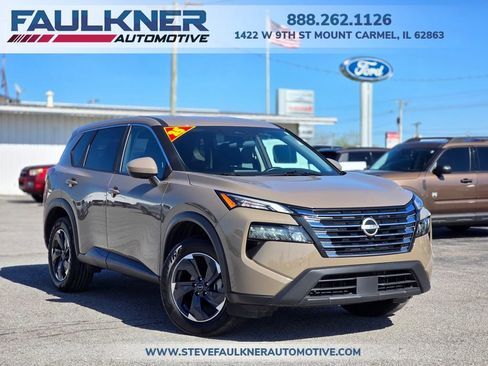 Used 2025 Nissan Rogue SV image 1