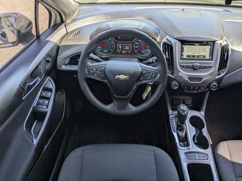 Used 2018 Chevrolet Cruze LT w/ RS Package image 14