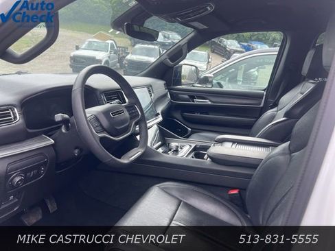 Used 2024 Jeep Wagoneer Series II w/ Flexible Seating Group AWD/4WD image 5