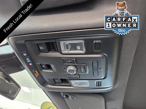 Used 2022 Chevrolet Tahoe Z71 w/ Luxury Package AWD/4WD image 43