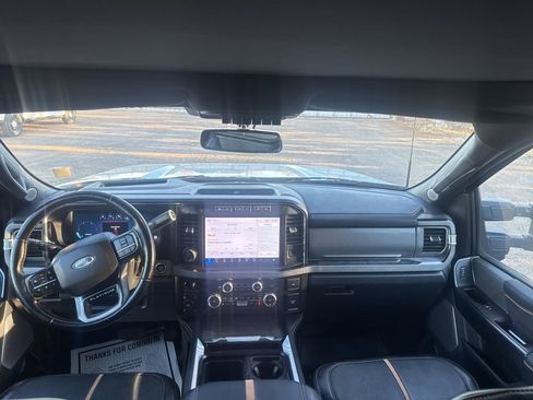 Used 2024 Ford F250 Platinum image 11