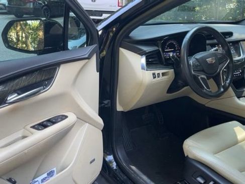 Used 2019 Cadillac XT5 FWD image 4