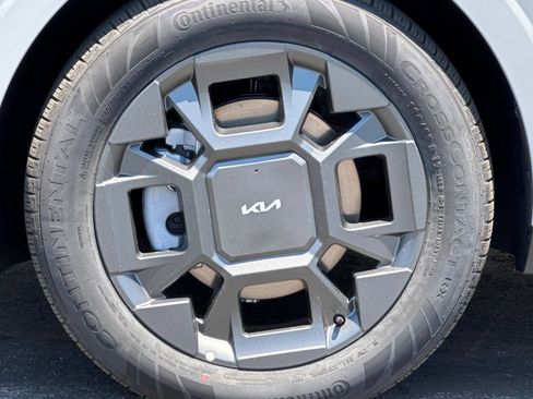 New 2026 Kia Carnival SX FWD image 27