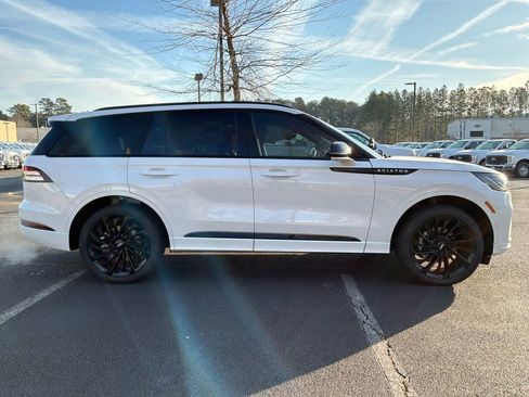 New 2026 Lincoln Aviator Reserve image 4