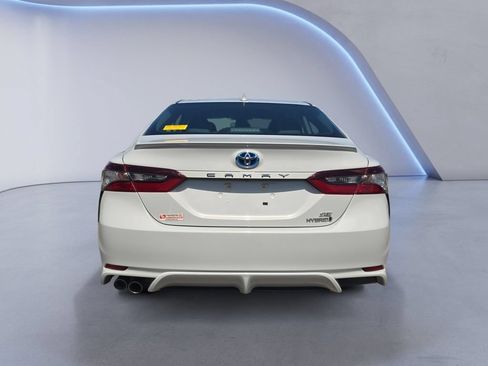 Used 2024 Toyota Camry SE FWD image 6