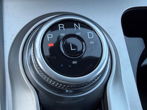 Used 2022 Ford Explorer XLT w/ Equipment Group 202A image 17