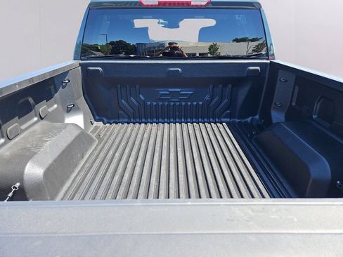 Used 2025 Chevrolet Silverado 1500 LT AWD/4WD image 33