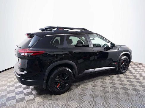 Certified 2025 Nissan Rogue SV AWD/4WD image 4